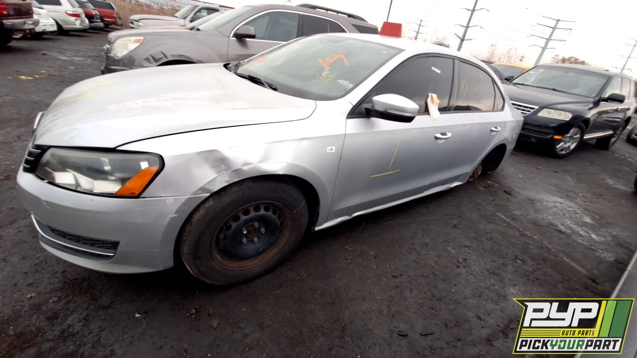 2013 VOLKSWAGEN PASSAT partes disponibles