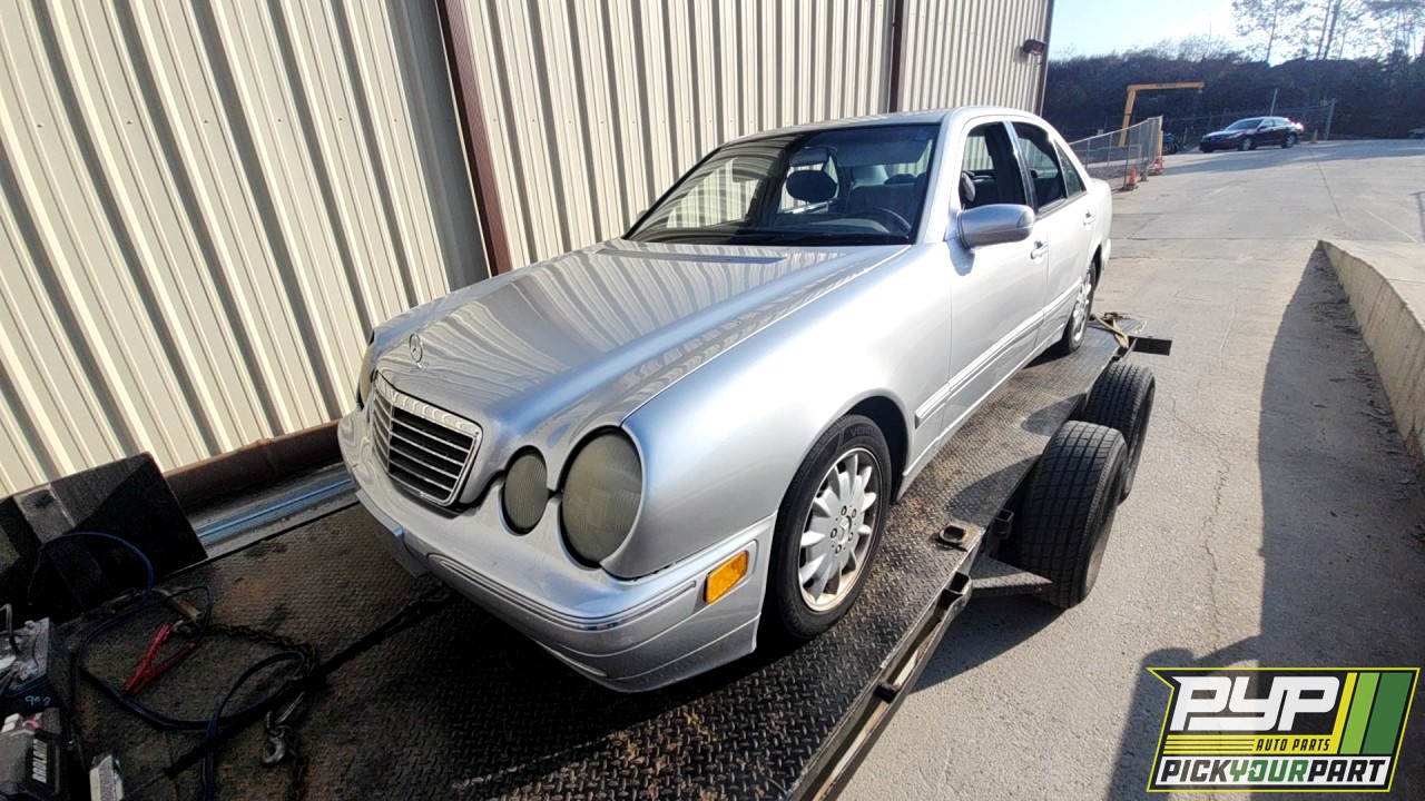 2001 MERCEDES-BENZ E320 partes disponibles