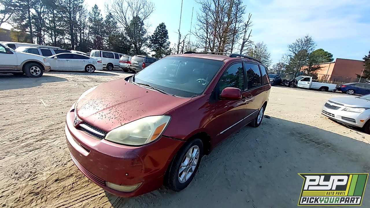 2004 TOYOTA SIENNA partes disponibles