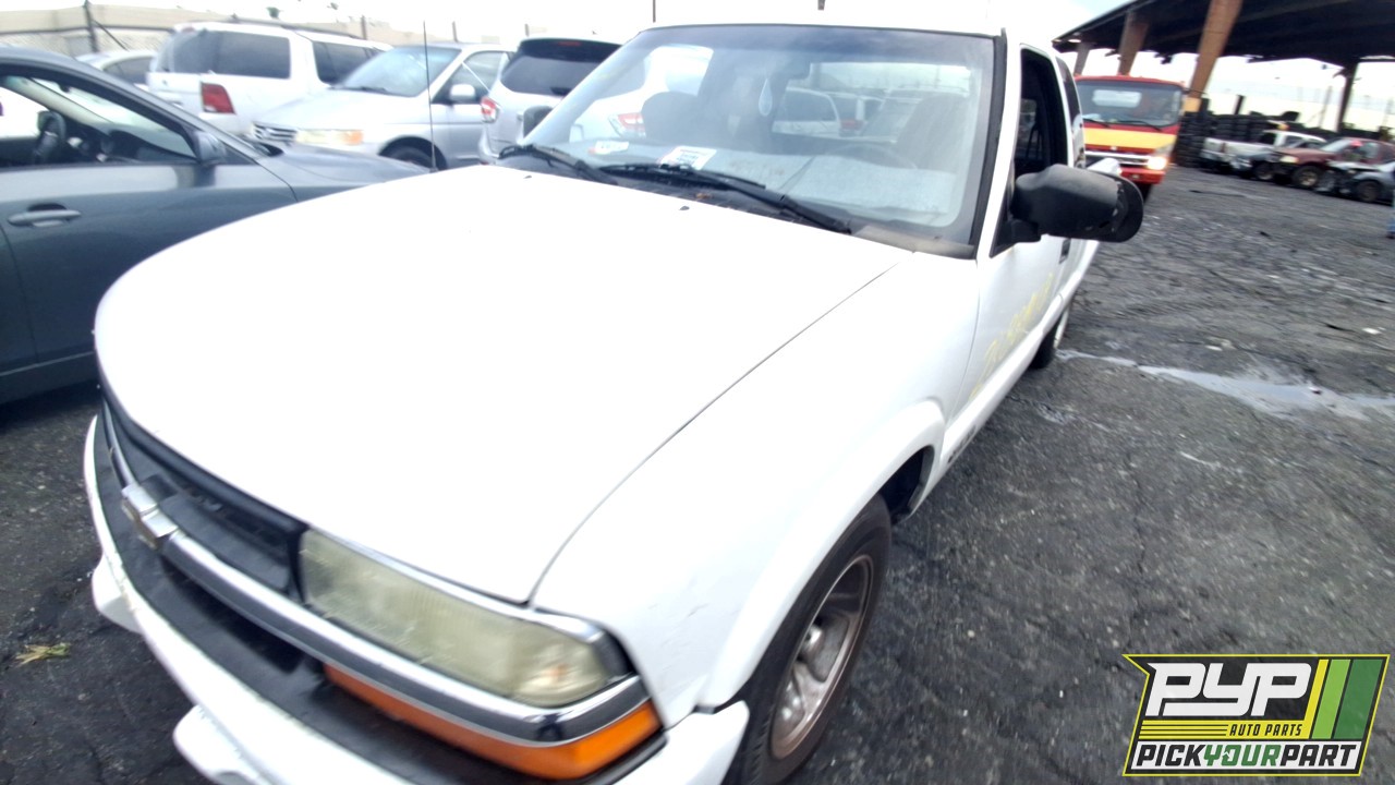 2001 CHEVROLET S10 available for parts