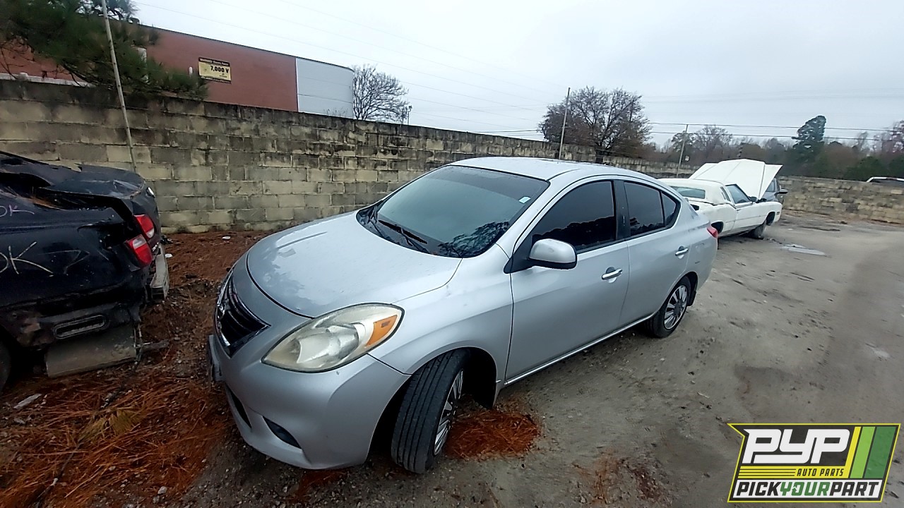 2012 NISSAN VERSA partes disponibles