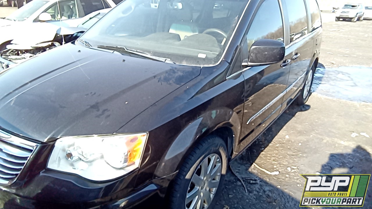 2016 CHRYSLER TOWN & COUNTRY partes disponibles