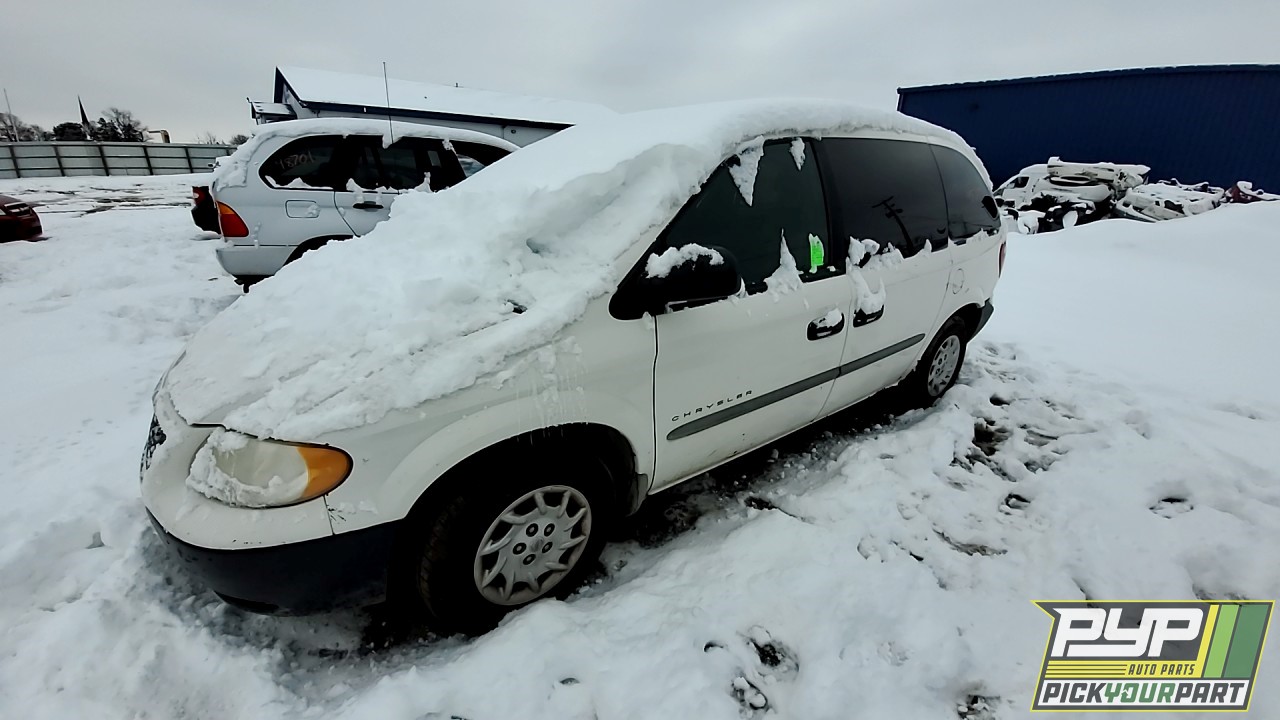 2001 CHRYSLER VOYAGER available for parts
