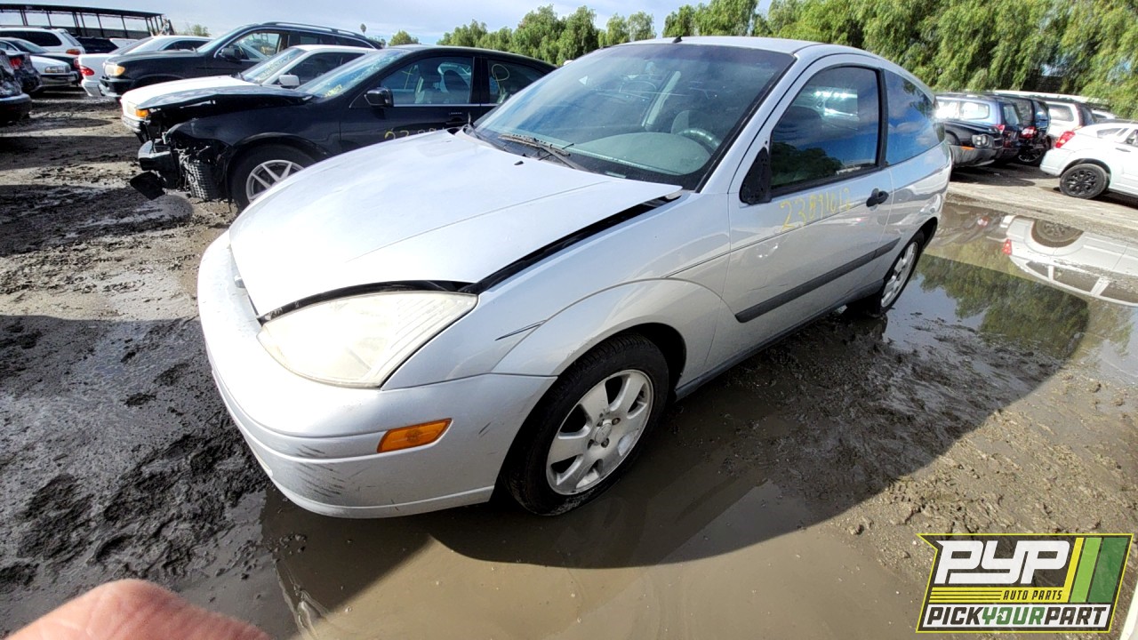 2001 FORD FOCUS available for parts