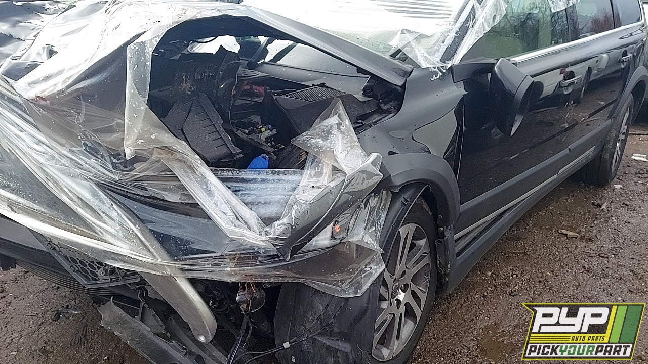 2013 VOLVO XC70 available for parts