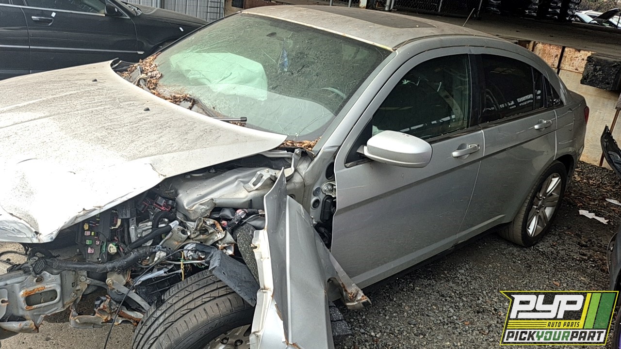2012 CHRYSLER 200 partes disponibles