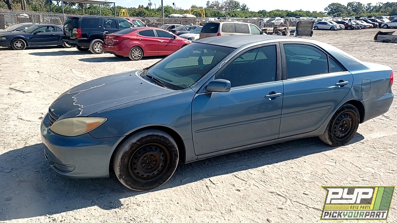 2004 TOYOTA CAMRY partes disponibles