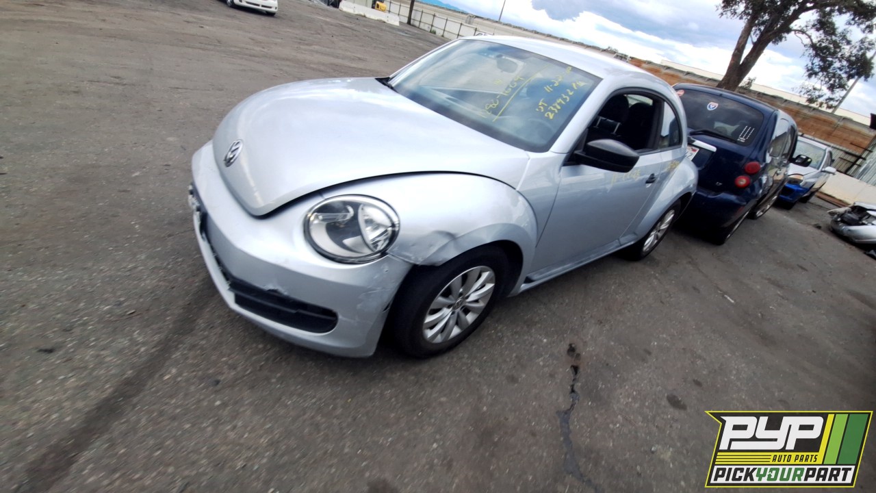 2014 VOLKSWAGEN BEETLE partes disponibles
