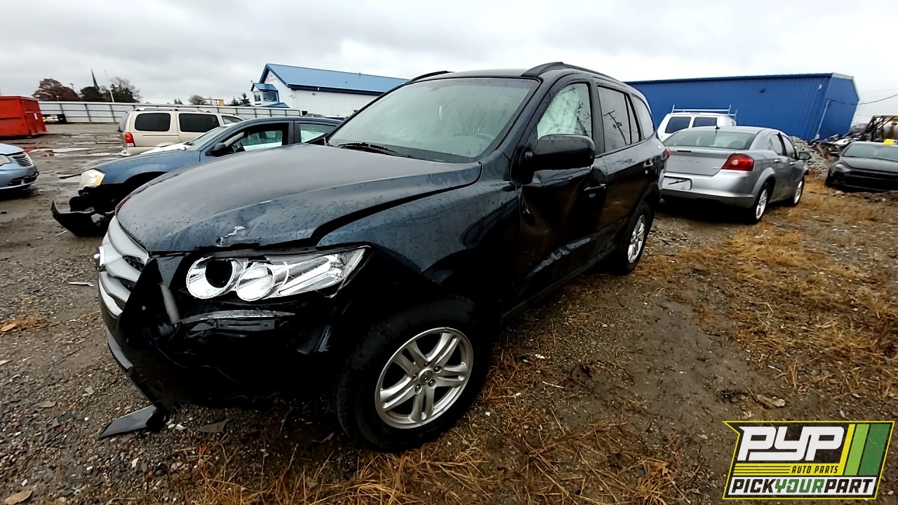 2012 HYUNDAI SANTA FE available for parts