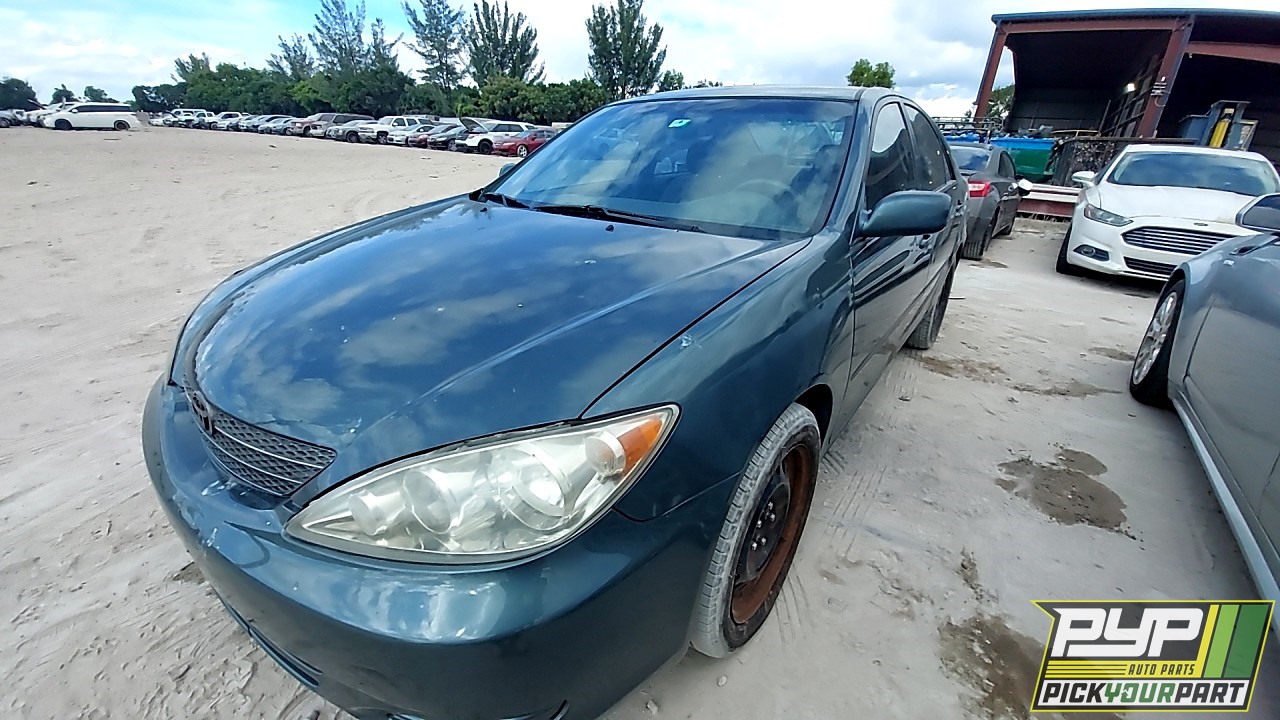 2004 TOYOTA CAMRY partes disponibles