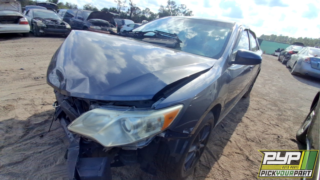 2014 TOYOTA CAMRY partes disponibles