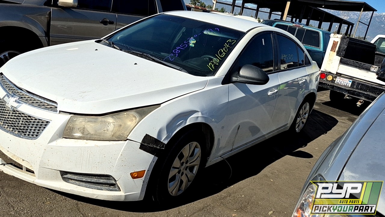 2013 CHEVROLET CRUZE partes disponibles