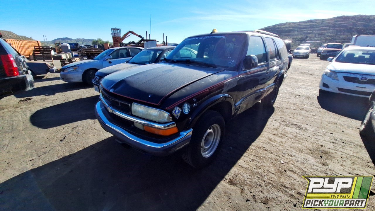 2003 CHEVROLET BLAZER partes disponibles