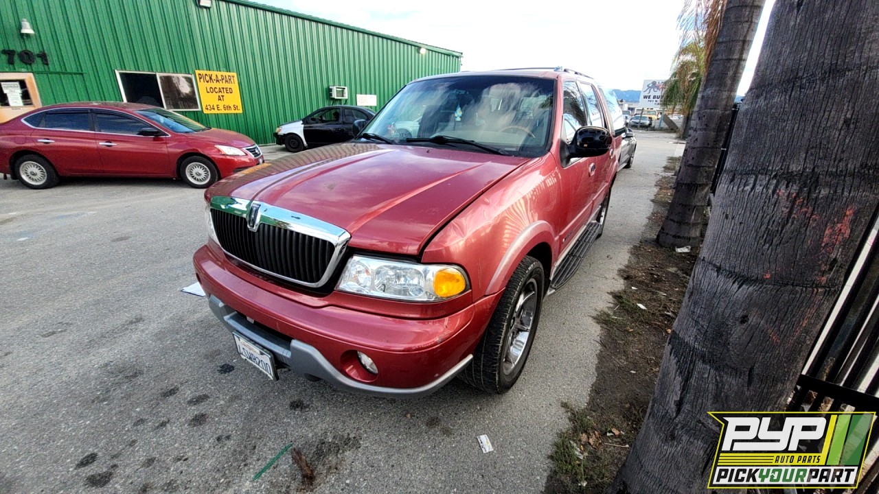 2001 LINCOLN NAVIGATOR available for parts