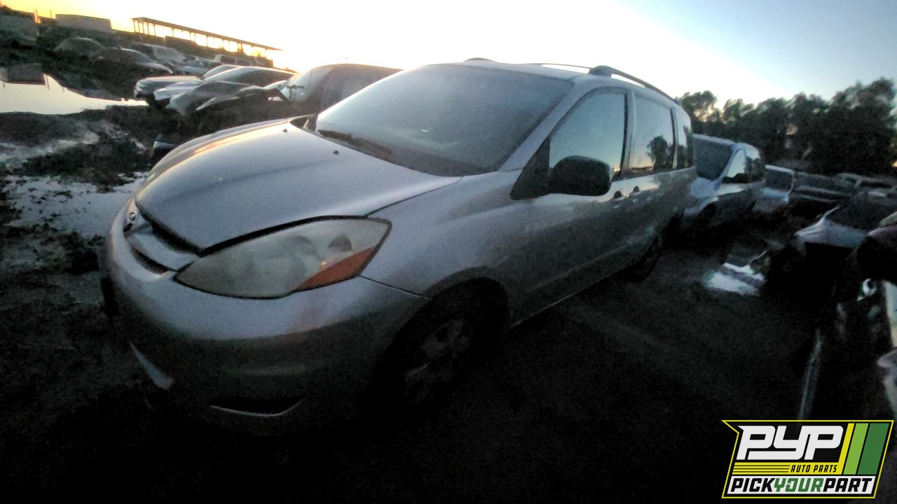 2009 TOYOTA SIENNA available for parts