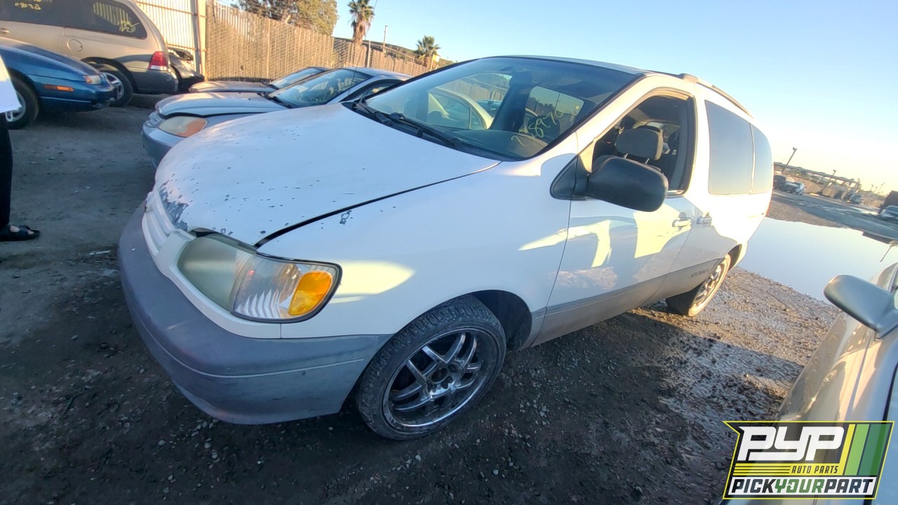 2001 TOYOTA SIENNA partes disponibles