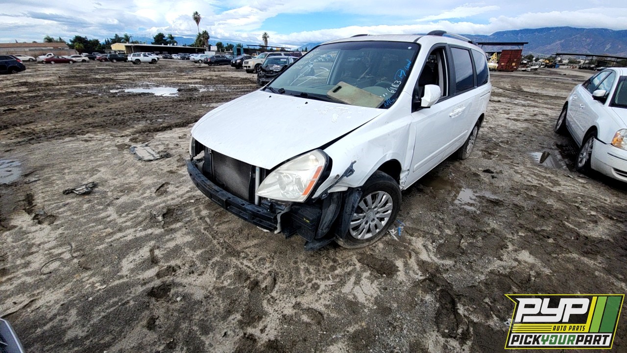 2011 KIA SEDONA available for parts