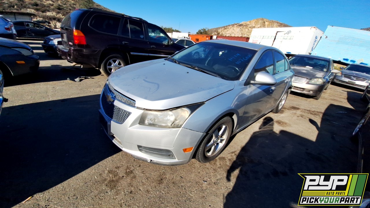 2013 CHEVROLET CRUZE partes disponibles