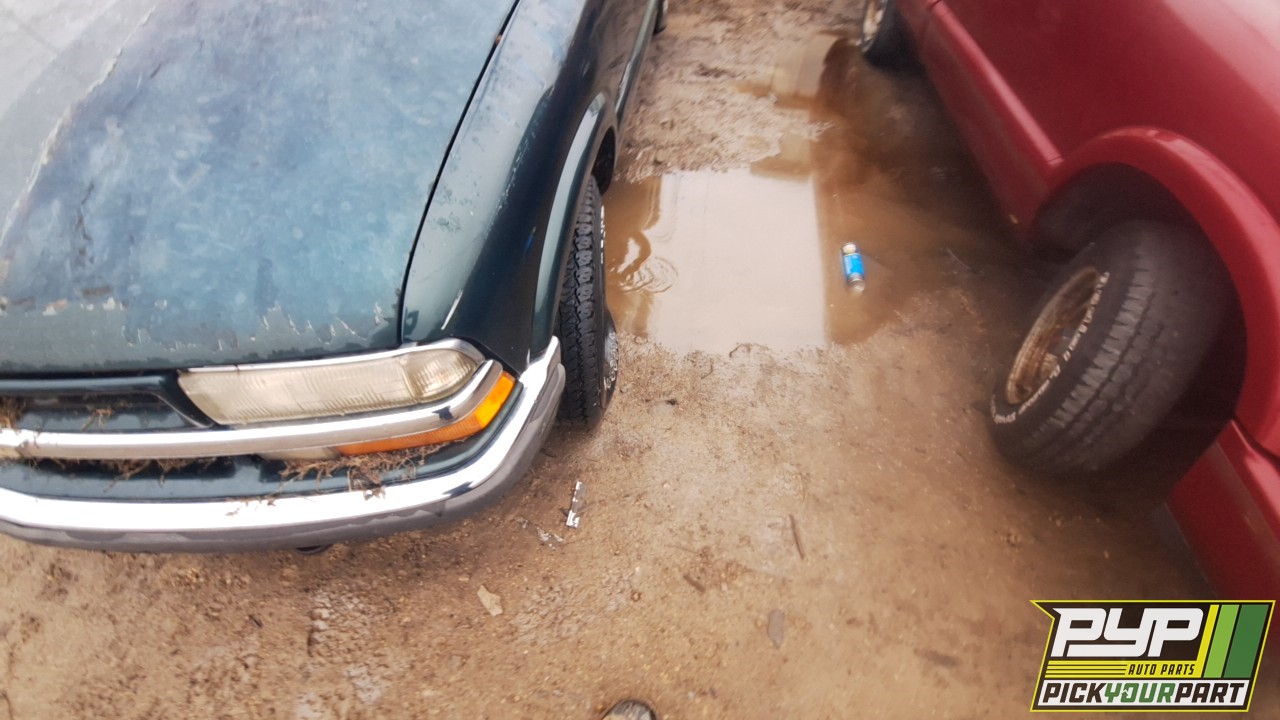 2001 CHEVROLET S10 partes disponibles