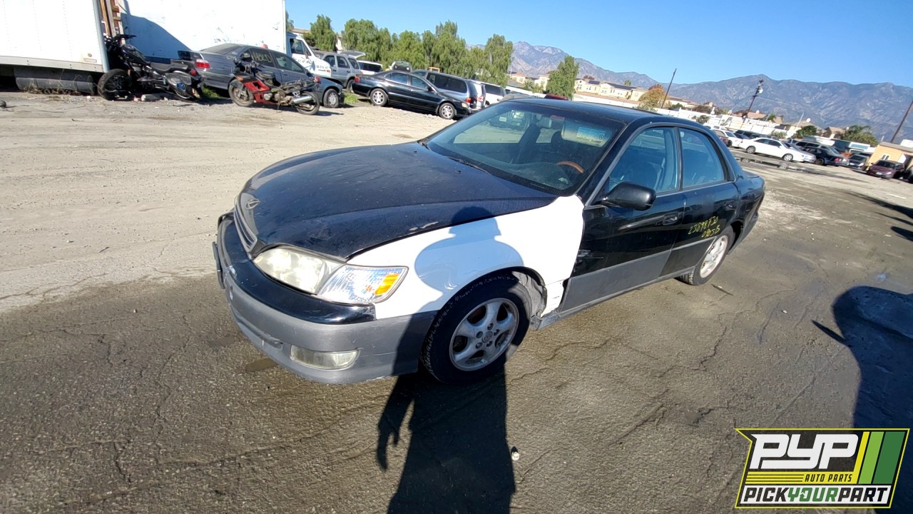 2000 LEXUS ES300 available for parts