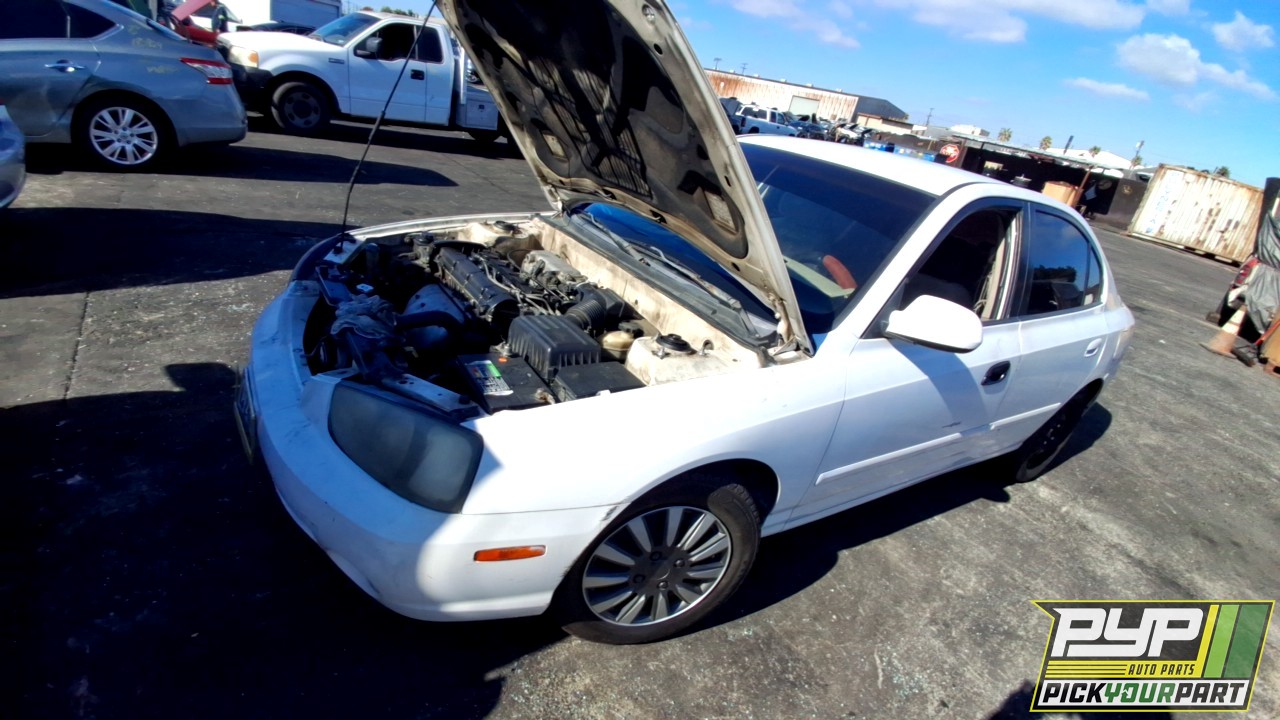 2003 HYUNDAI ELANTRA partes disponibles