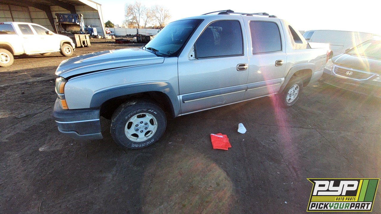 2004 CHEVROLET AVALANCHE 1500 available for parts