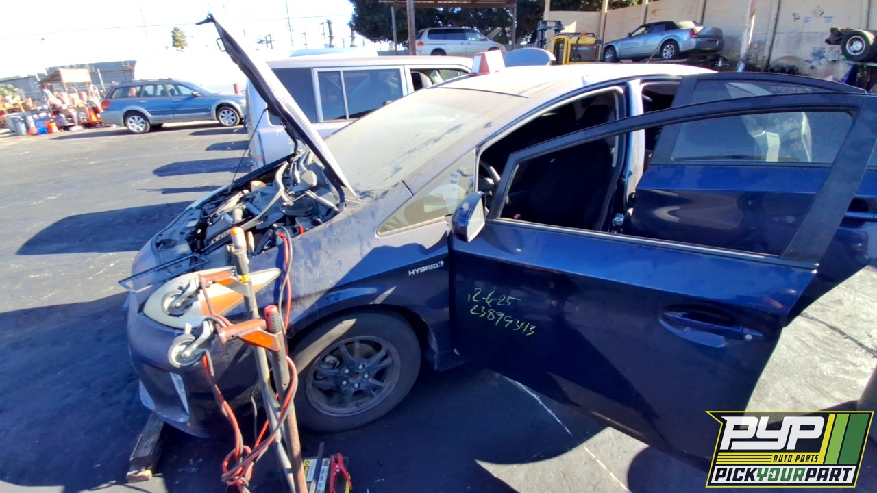 2013 TOYOTA PRIUS partes disponibles