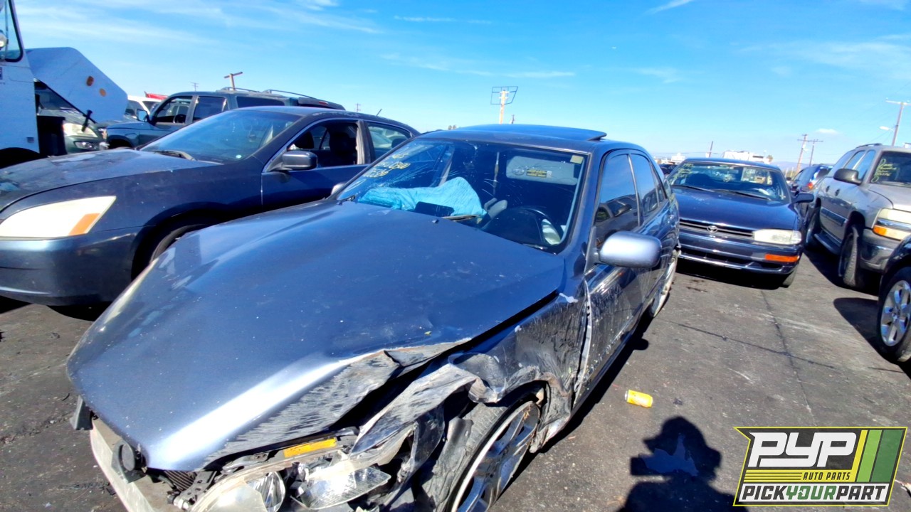 2005 LEXUS IS300 partes disponibles