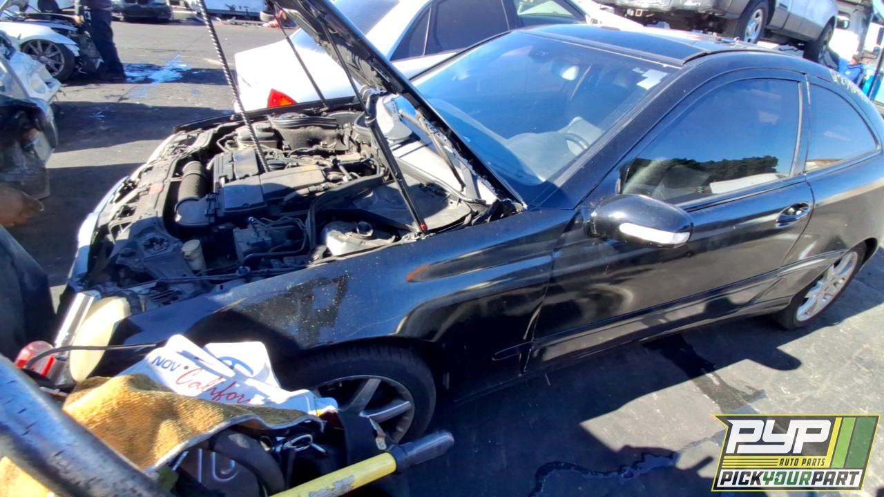 2004 MERCEDES-BENZ C230 partes disponibles
