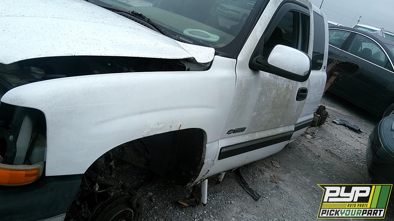 2000 CHEVROLET SILVERADO 1500 available for parts