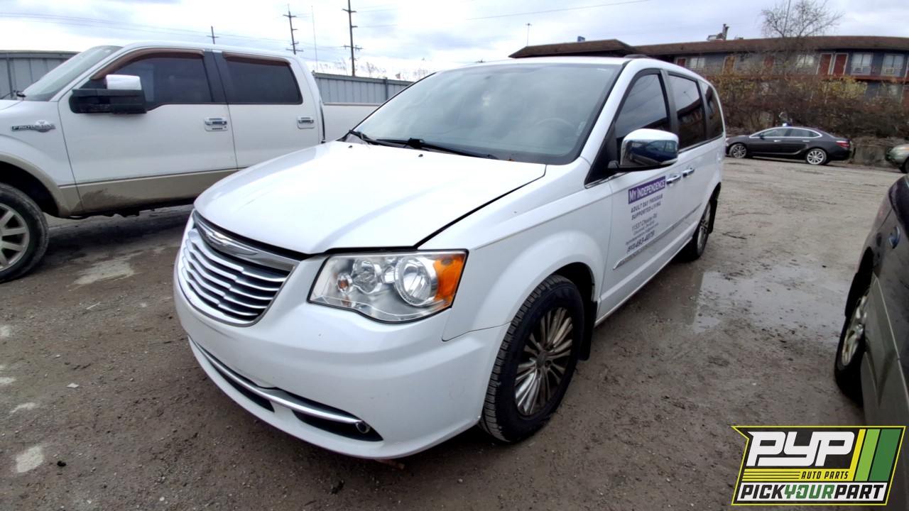 2015 CHRYSLER TOWN & COUNTRY partes disponibles