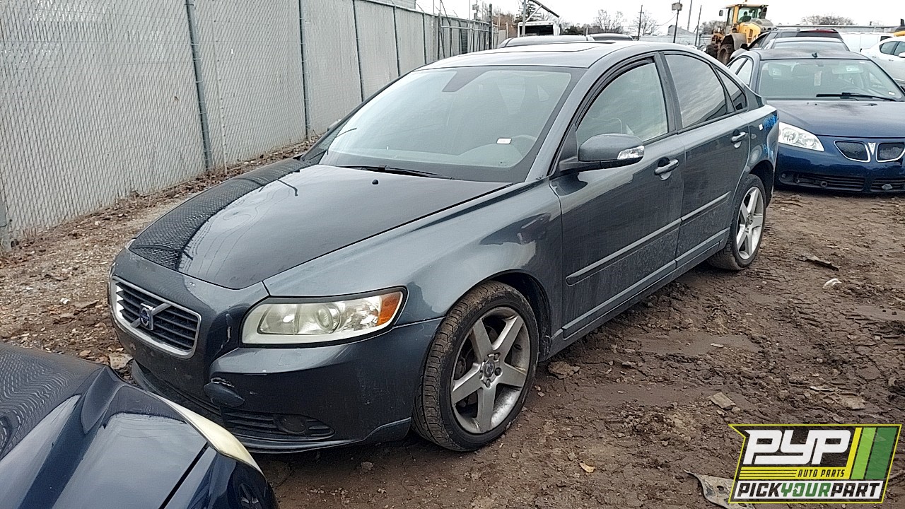 2008 VOLVO S40 available for parts