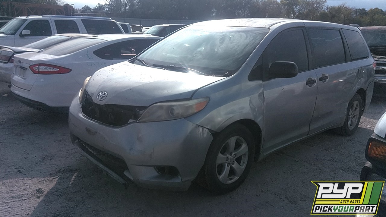 2011 TOYOTA SIENNA partes disponibles