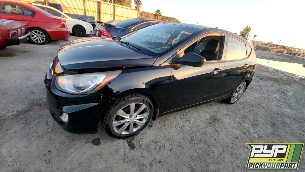 2012 HYUNDAI ACCENT partes disponibles