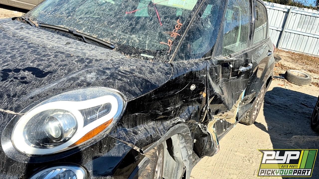 2014 FIAT 500L partes disponibles