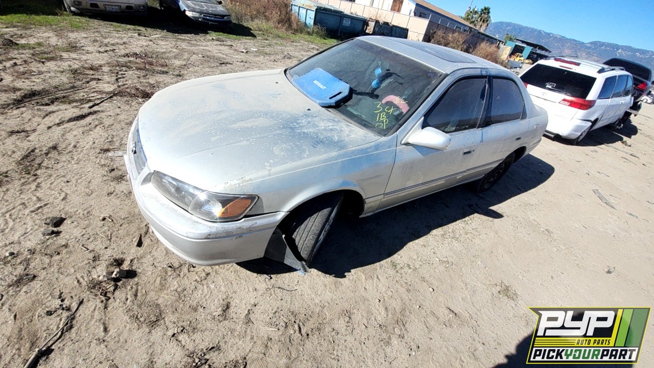 2001 TOYOTA CAMRY partes disponibles