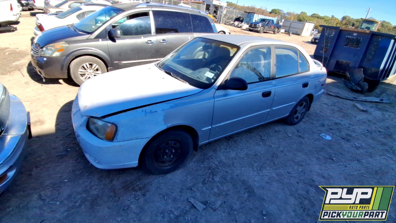 2001 HYUNDAI ACCENT partes disponibles