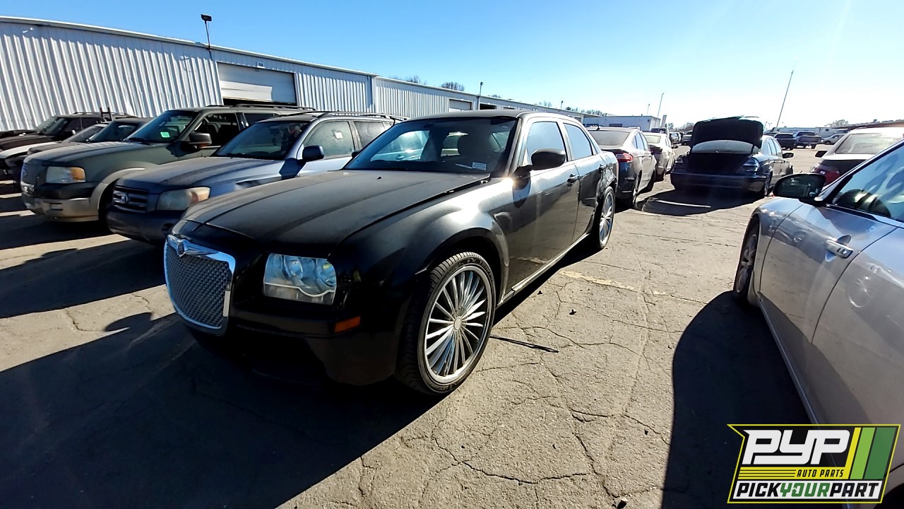 2006 CHRYSLER 300 available for parts