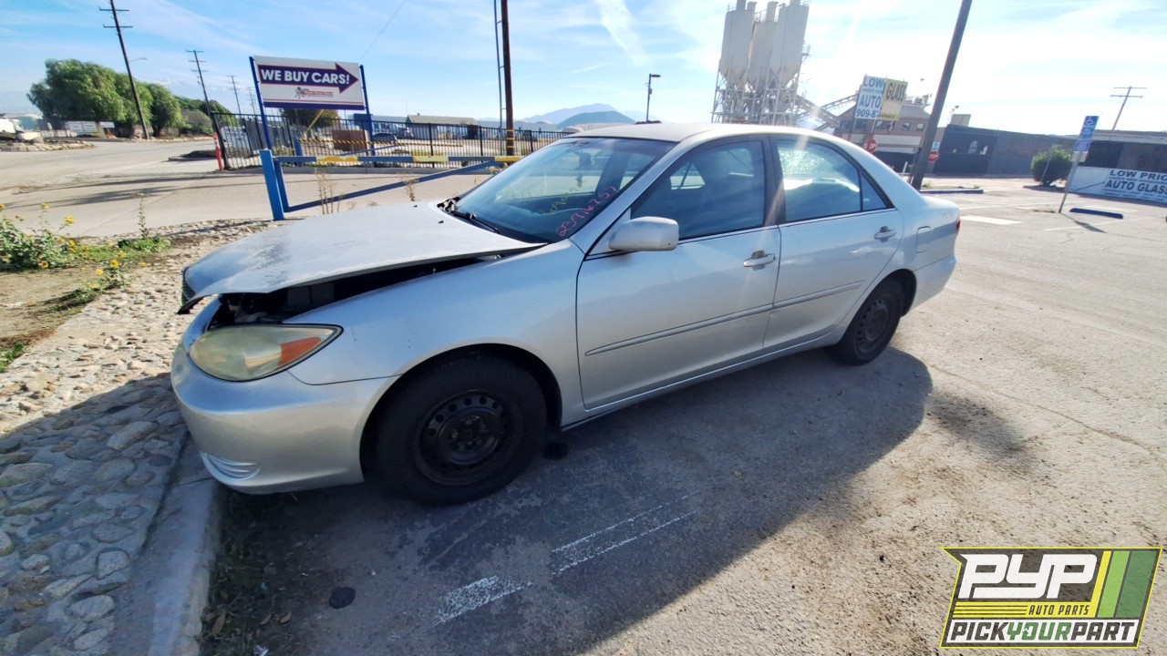 2003 TOYOTA CAMRY partes disponibles