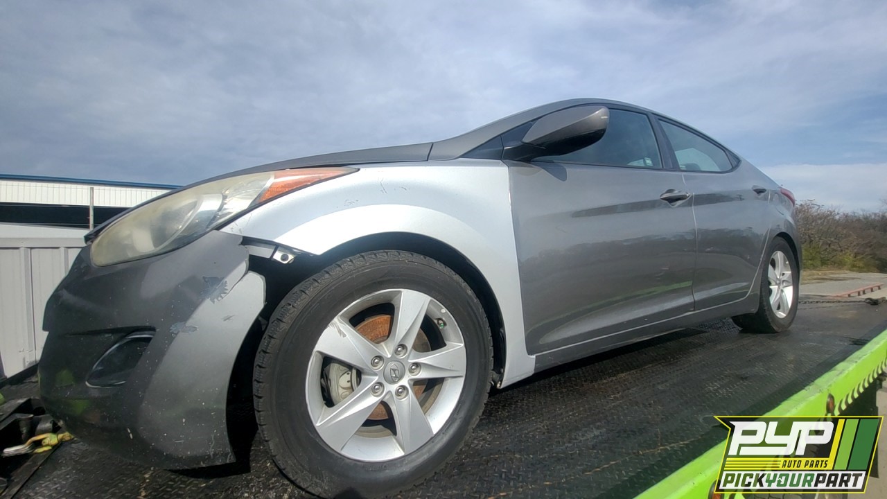 2013 HYUNDAI ELANTRA partes disponibles