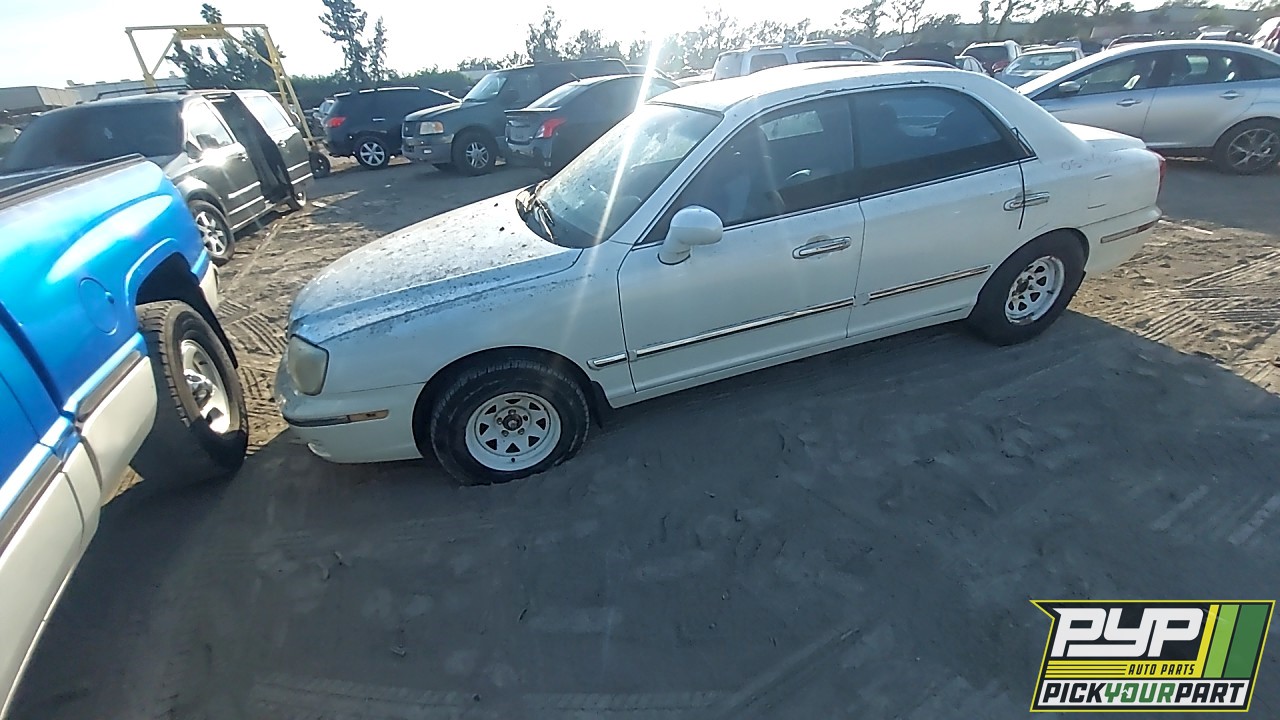 2005 HYUNDAI XG350 available for parts