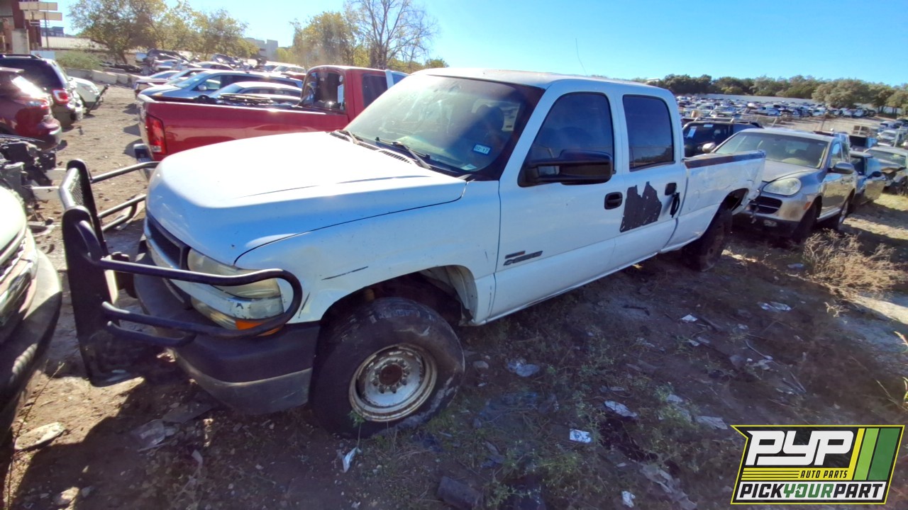 2001 CHEVROLET SILVERADO 2500 HD available for parts