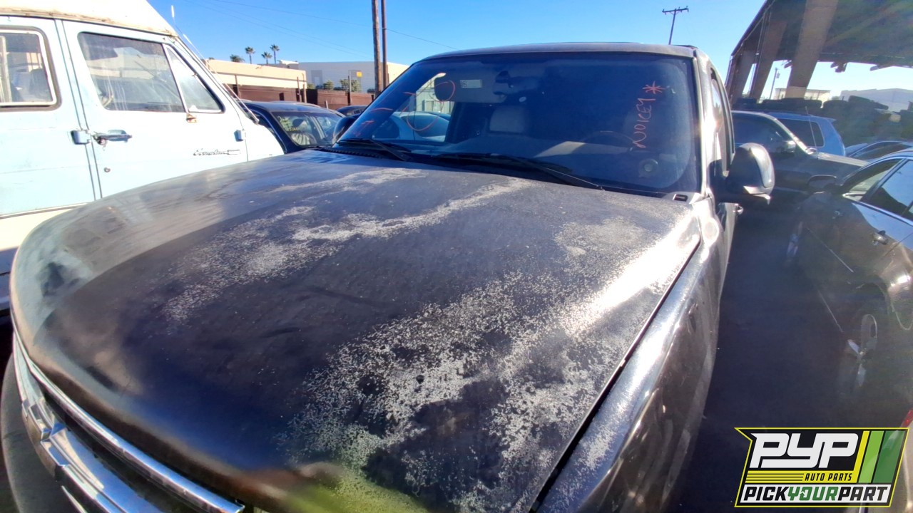 2001 CHEVROLET TAHOE available for parts