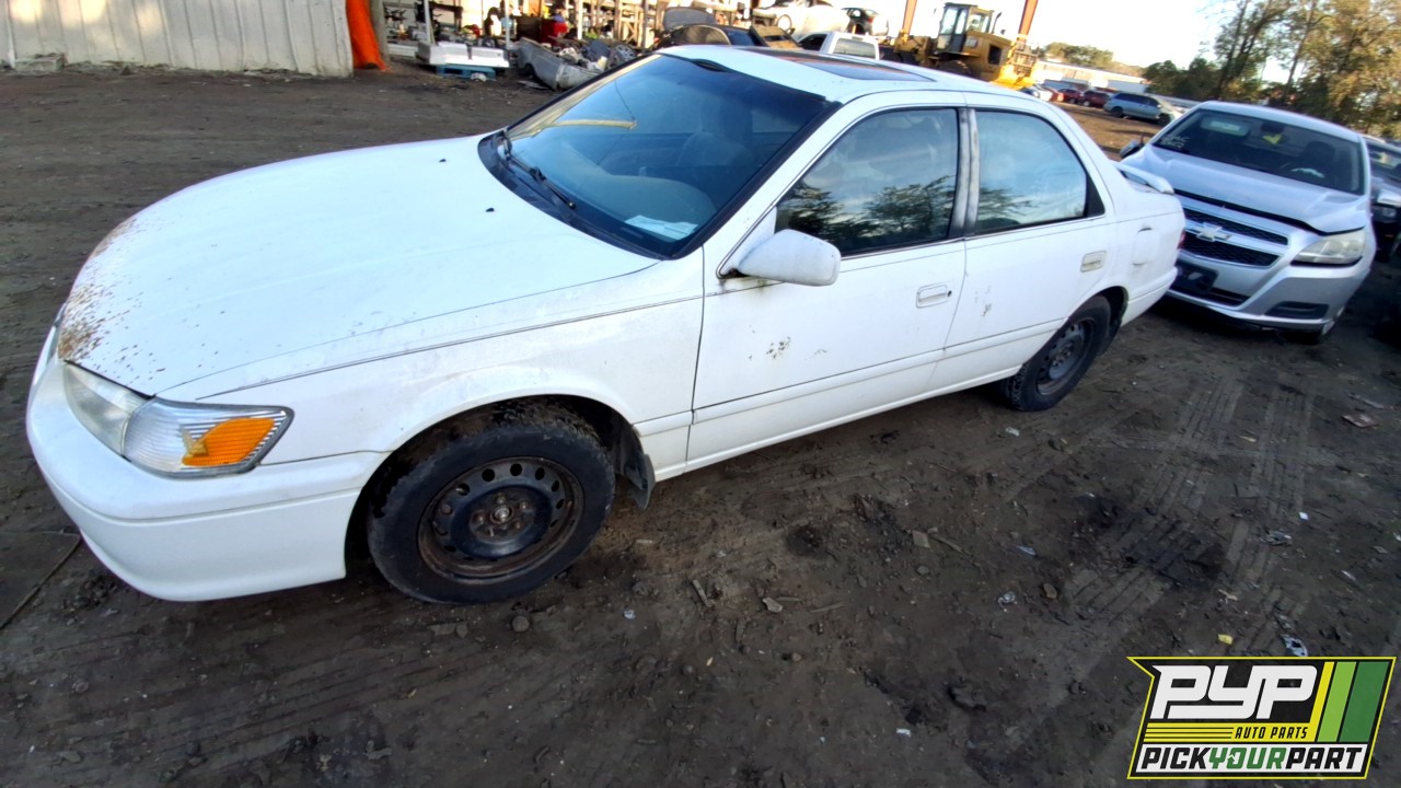 2001 TOYOTA CAMRY partes disponibles