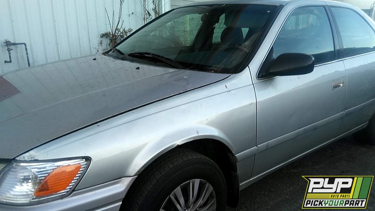 2001 TOYOTA CAMRY partes disponibles
