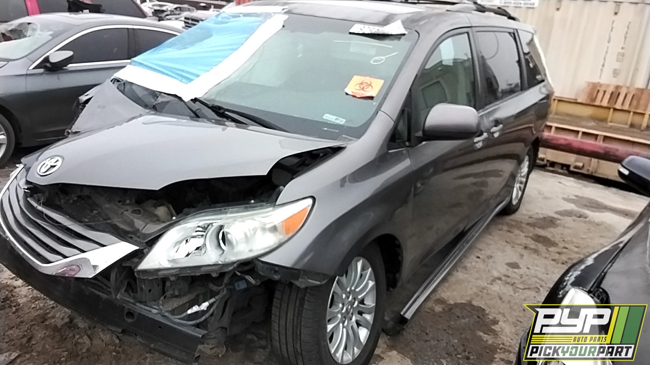 2014 TOYOTA SIENNA partes disponibles