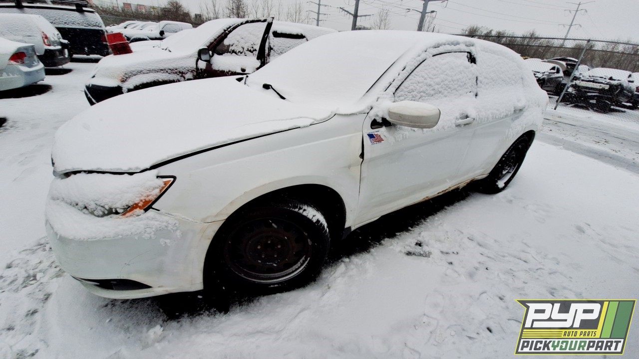 2011 CHRYSLER 200 partes disponibles
