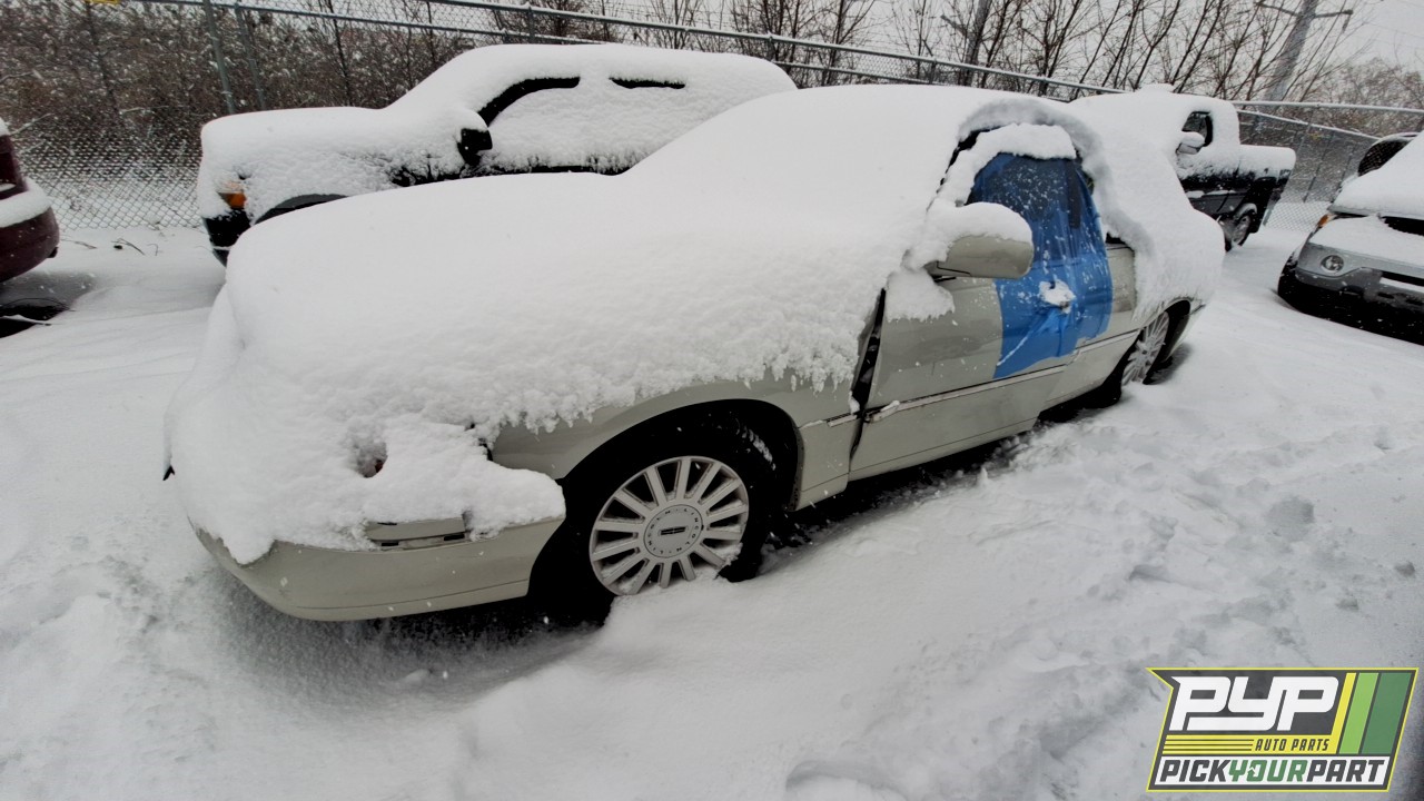 2005 LINCOLN TOWN CAR partes disponibles