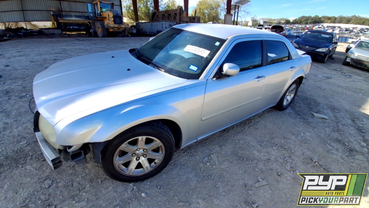 2005 CHRYSLER 300 available for parts