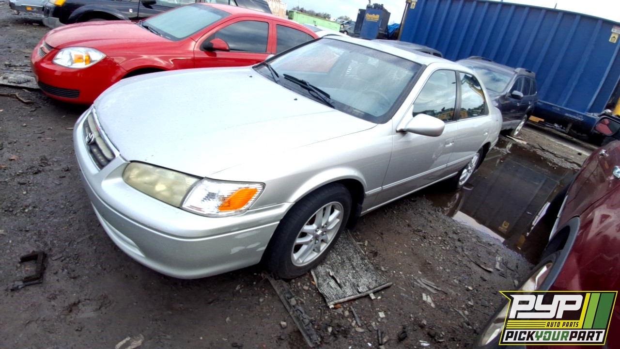 2001 TOYOTA CAMRY partes disponibles